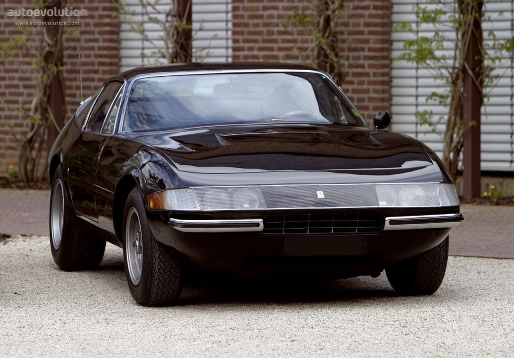 Ferrari 365 photo 2