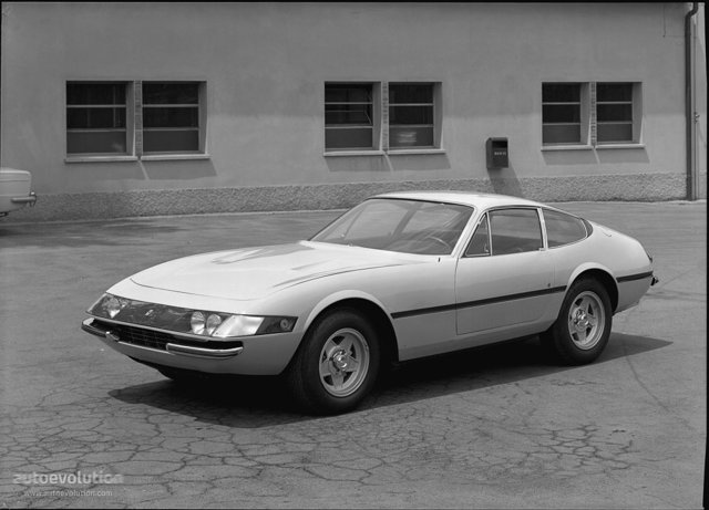 Ferrari 365 photo 6