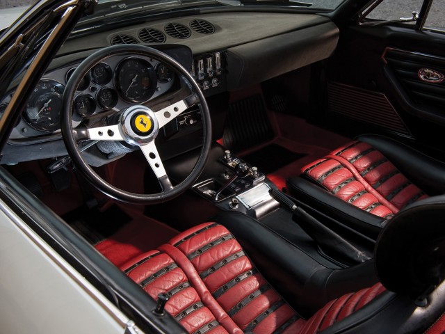Ferrari 365 photo 65