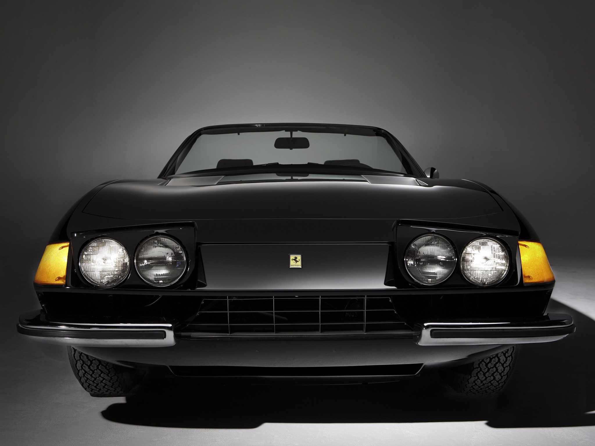 Ferrari 365 photo 9