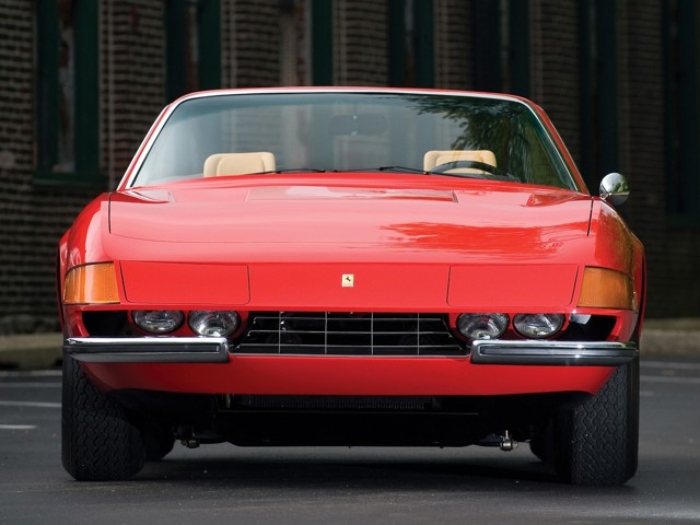 Ferrari 365 photo 10