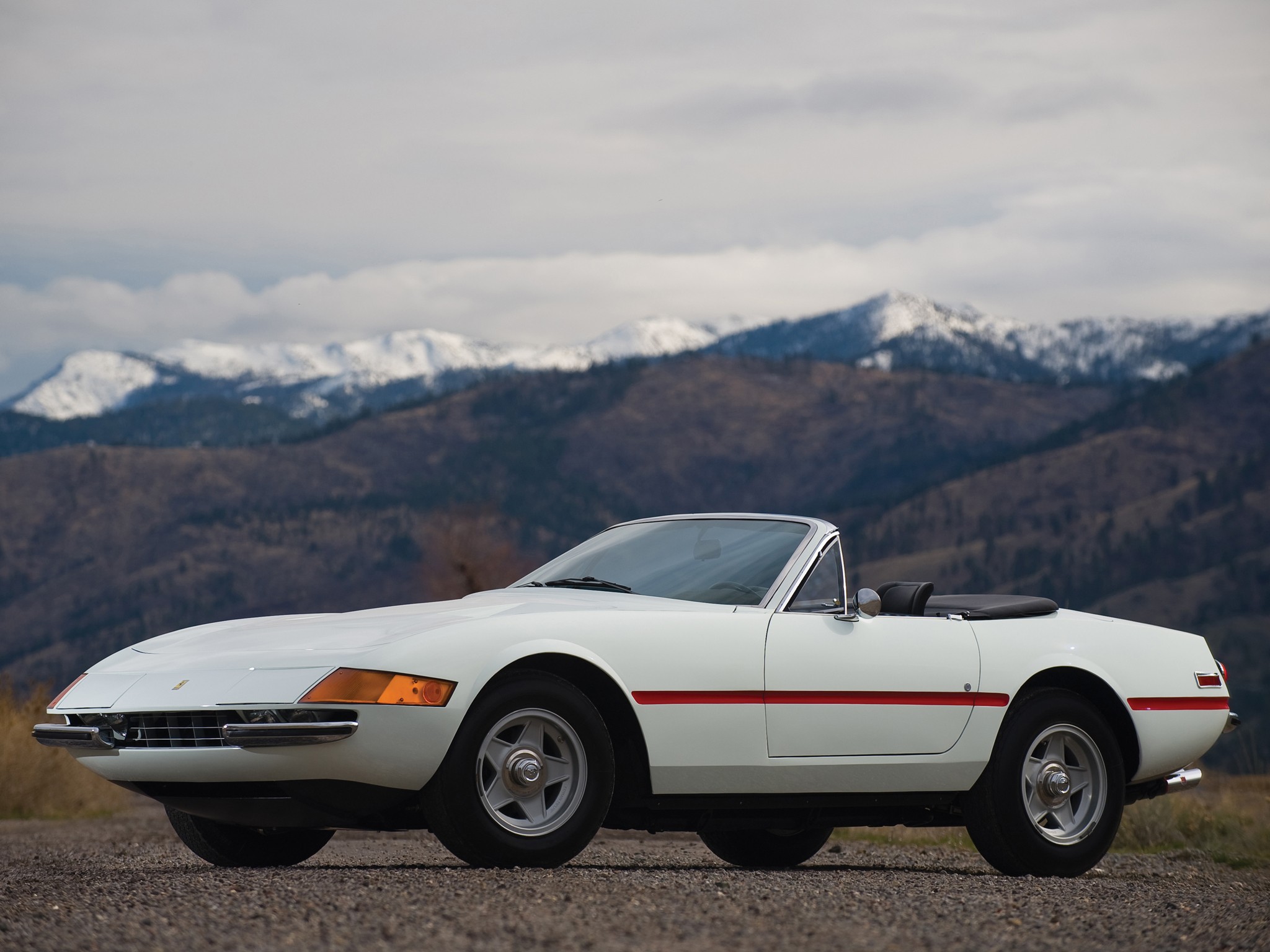Ferrari 365 photo 12