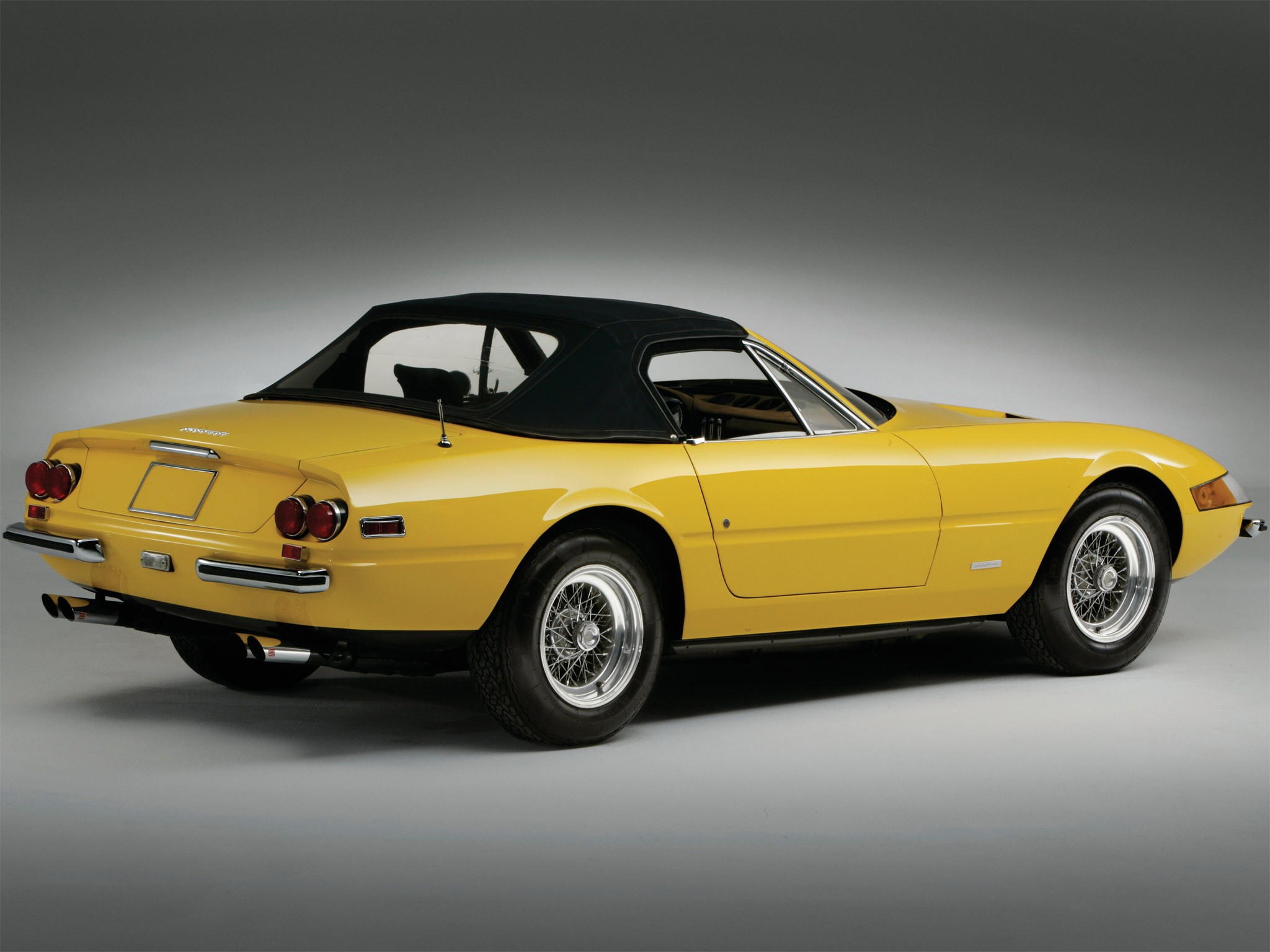 Ferrari 365 photo 13