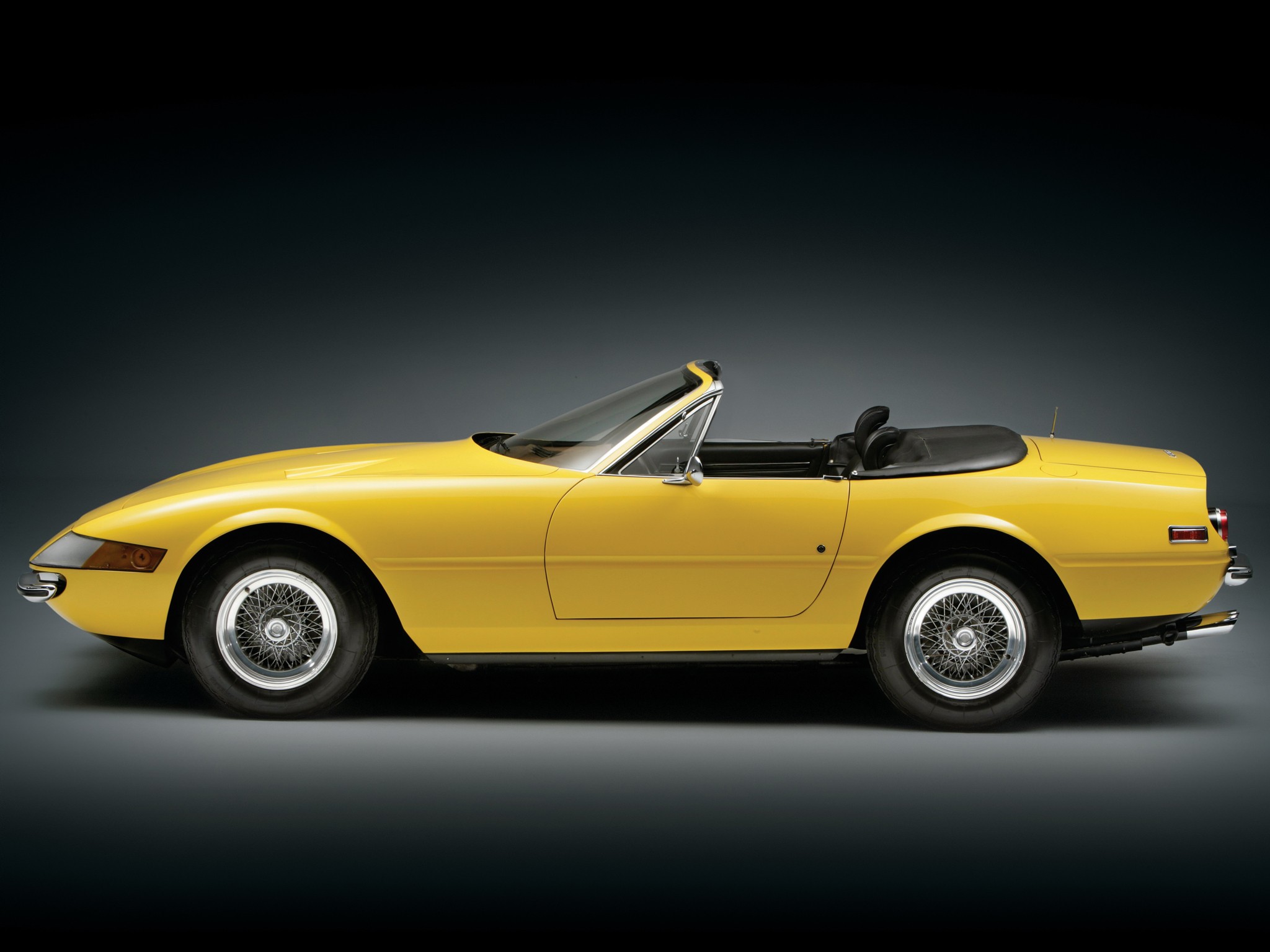 Ferrari 365 photo 14