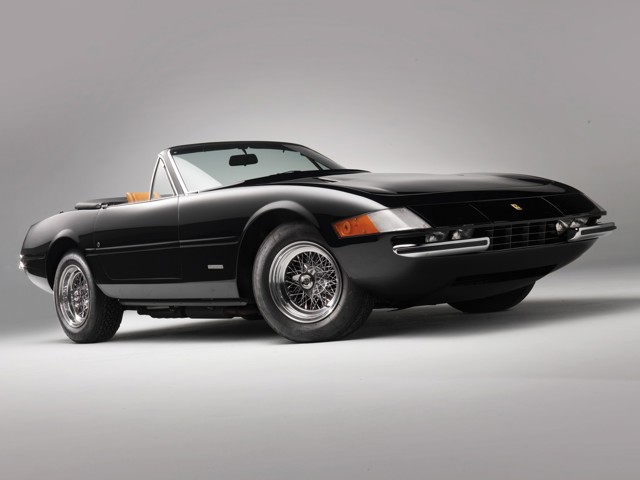 Ferrari 365 photo 17