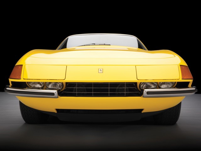 Ferrari 365 photo 19