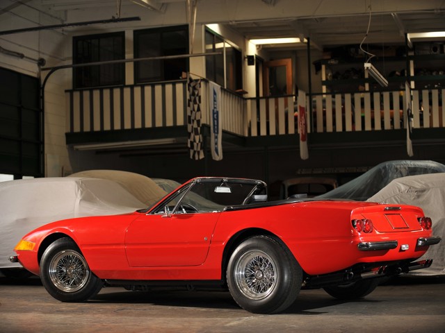 Ferrari 365 photo 21