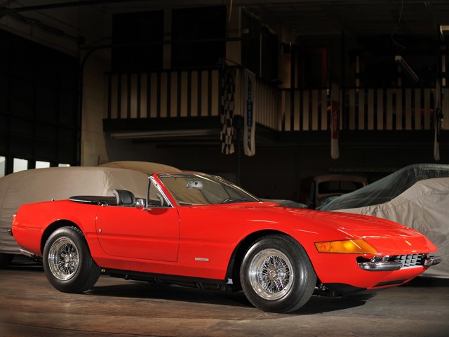 Ferrari 365 photo 22