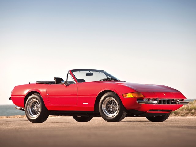 Ferrari 365 photo 26