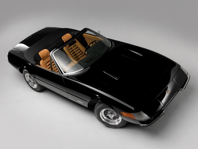 Ferrari 365 photo 34