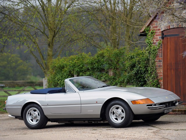 Ferrari 365 photo 41