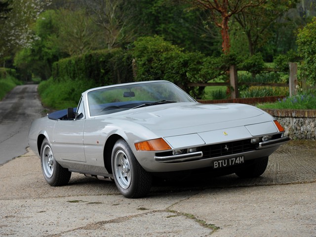 Ferrari 365 photo 42