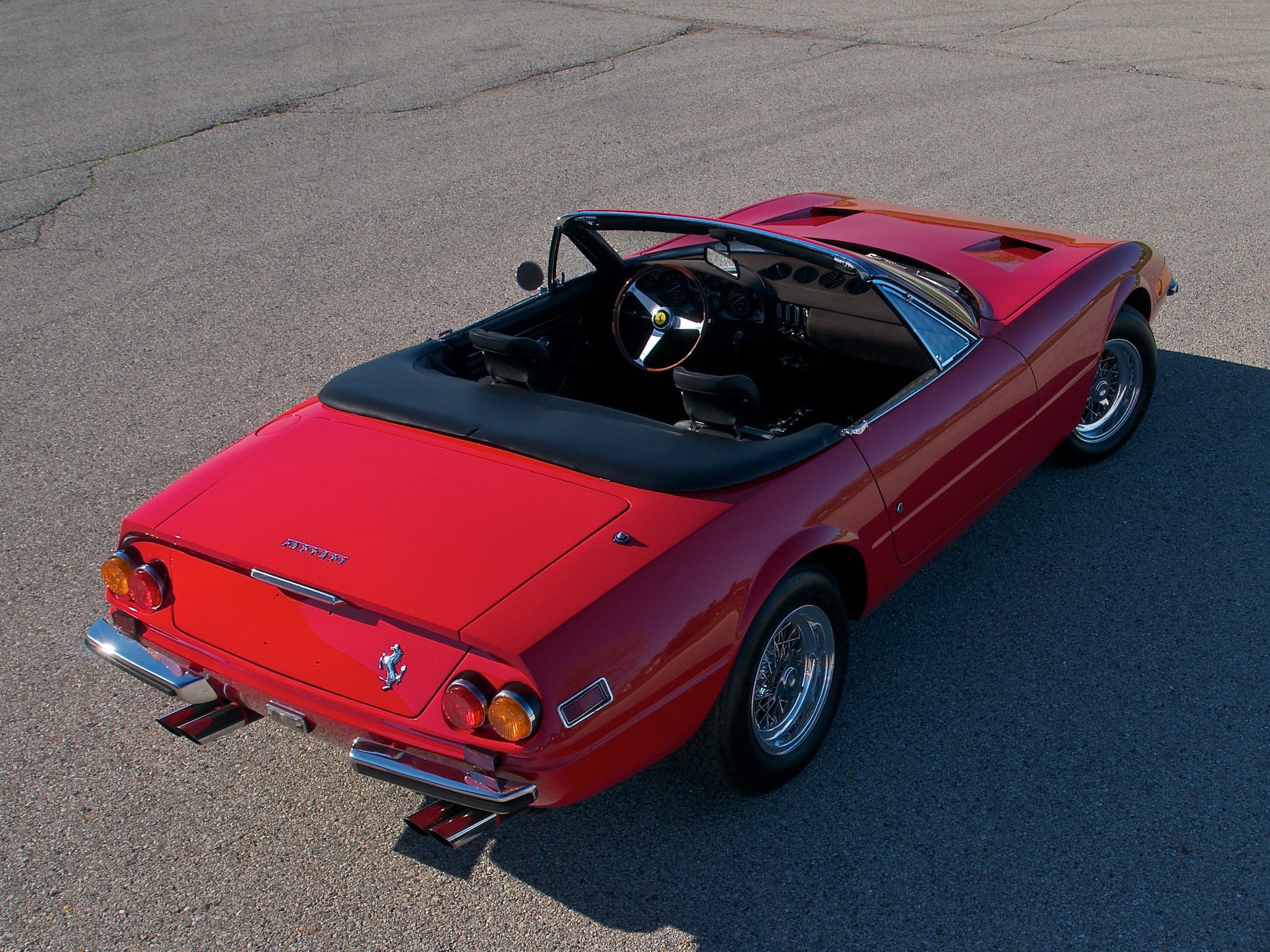 Ferrari 365 photo 44