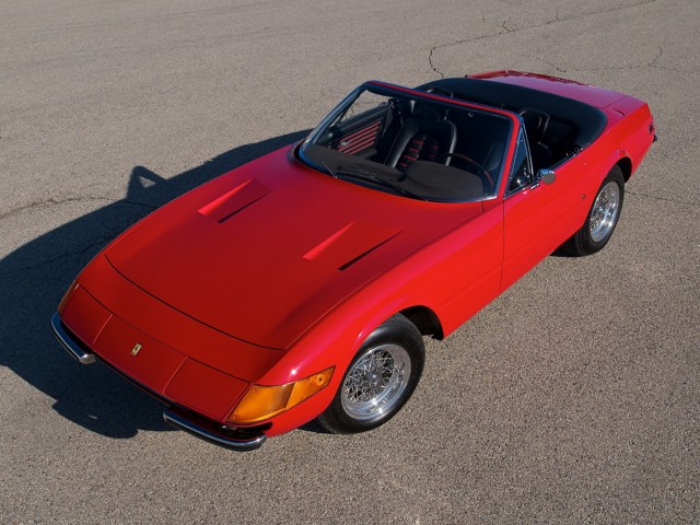Ferrari 365 photo 45