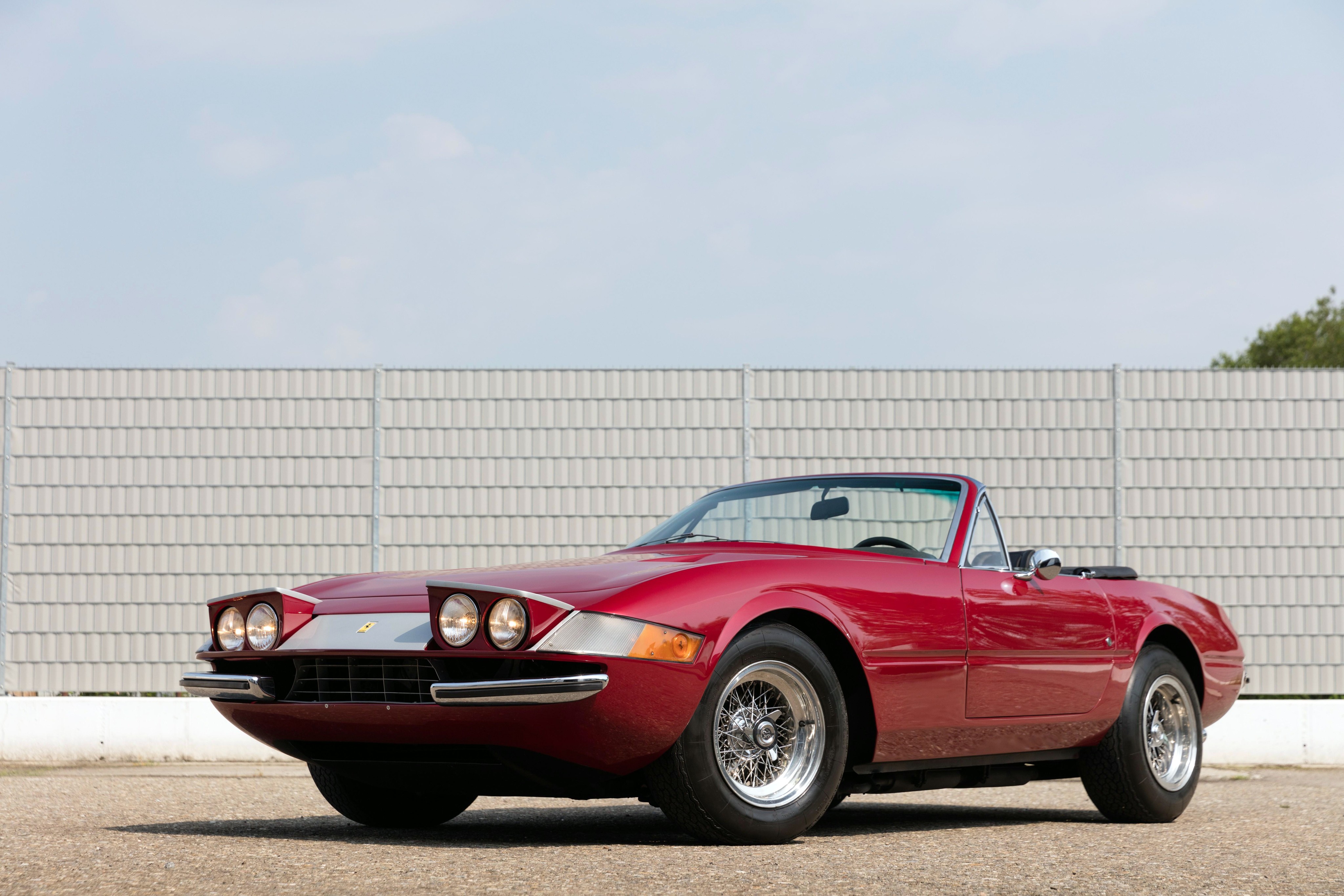 Ferrari 365 photo 53