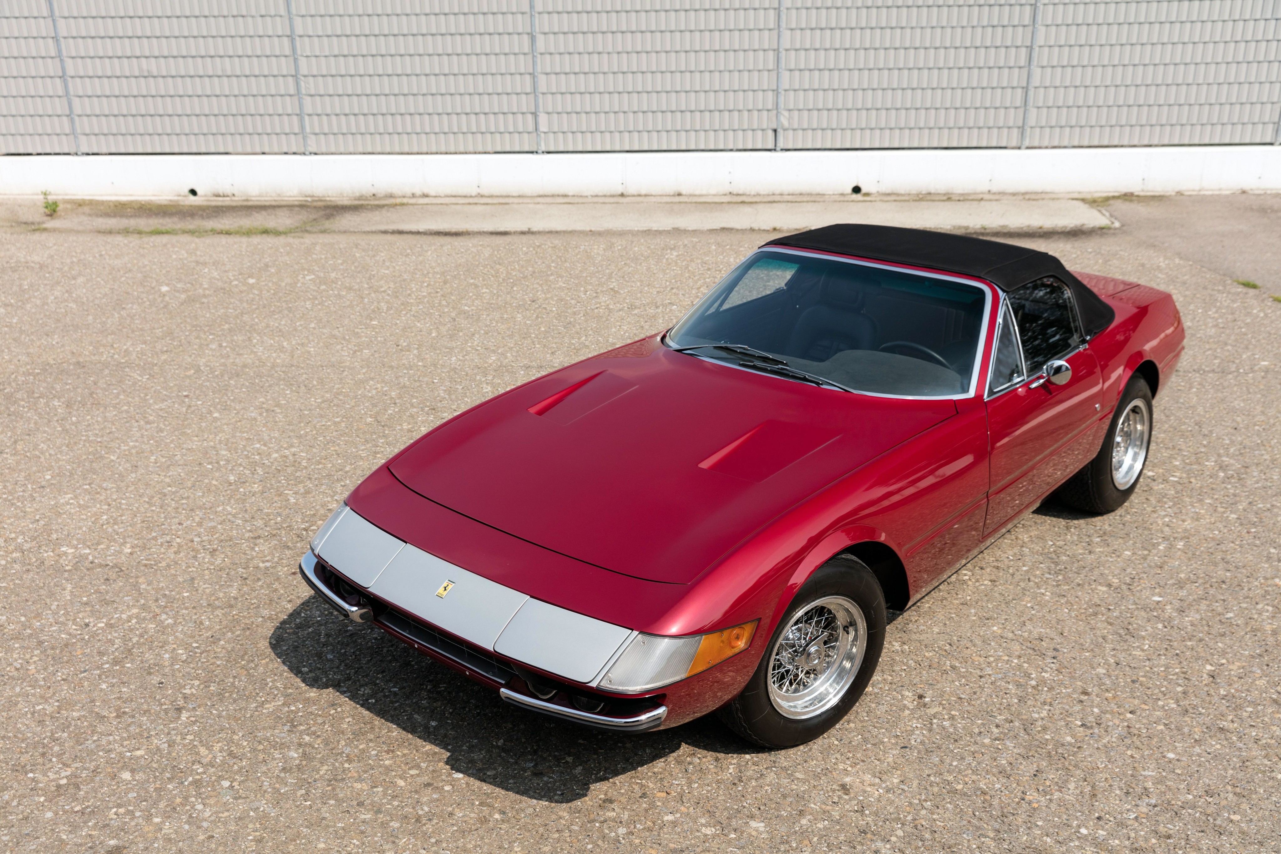 Ferrari 365 photo 55