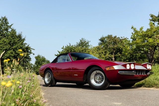 Ferrari 365 photo 58