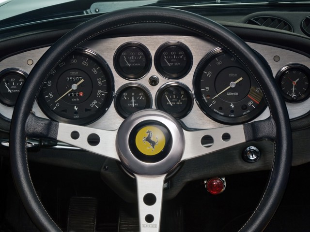 Ferrari 365 photo 64