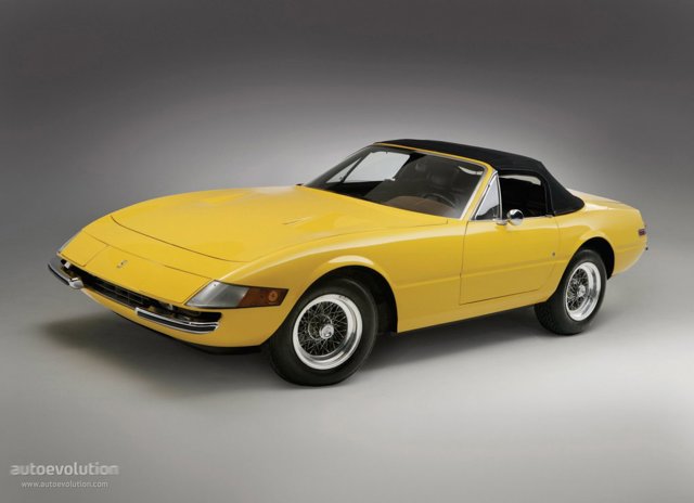 Ferrari 365 photo 2