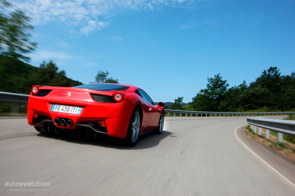 Ferrari 458 Italia photo 13