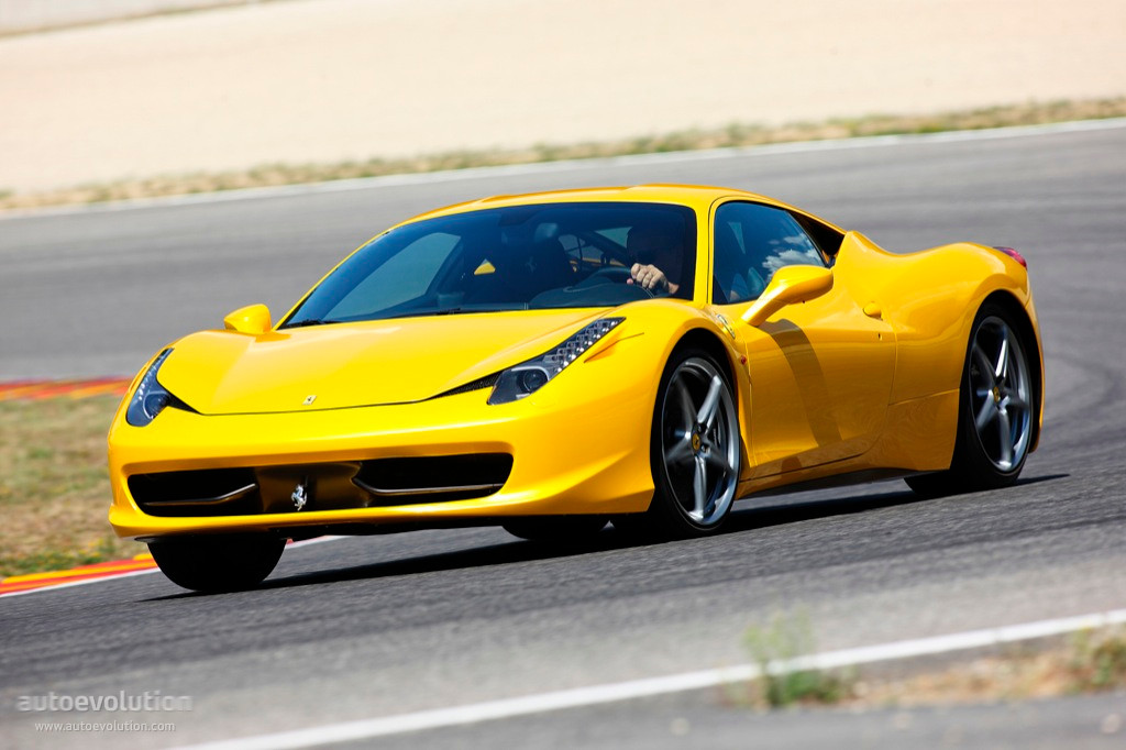 Ferrari 458 Italia photo 16