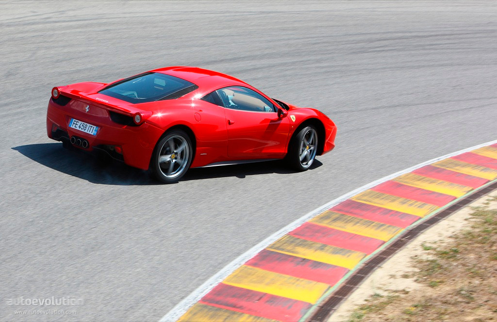 Ferrari 458 Italia photo 6