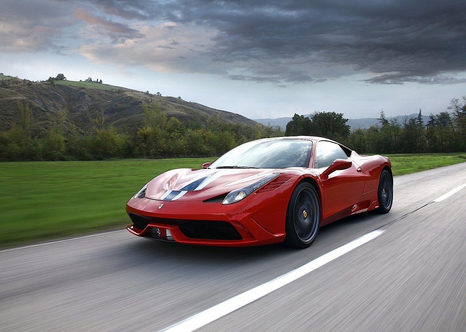Ferrari 458 Speciale photo 2