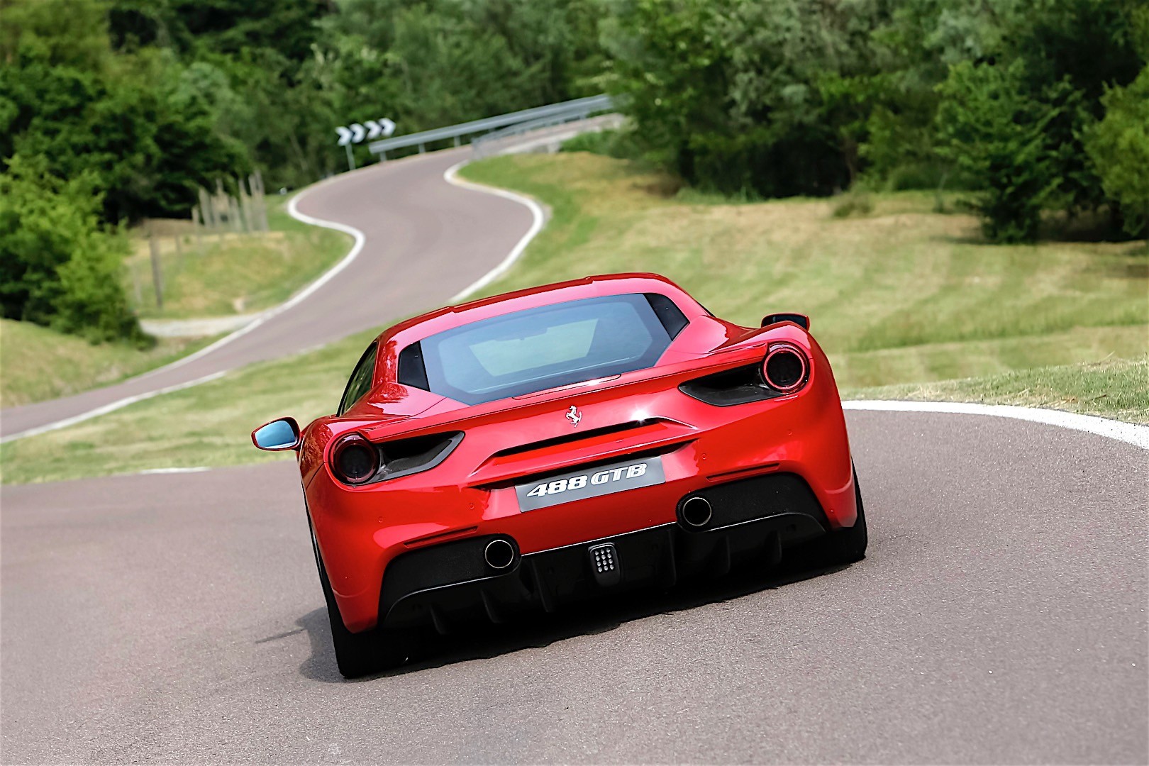 Ferrari 488 Gtb photo 11