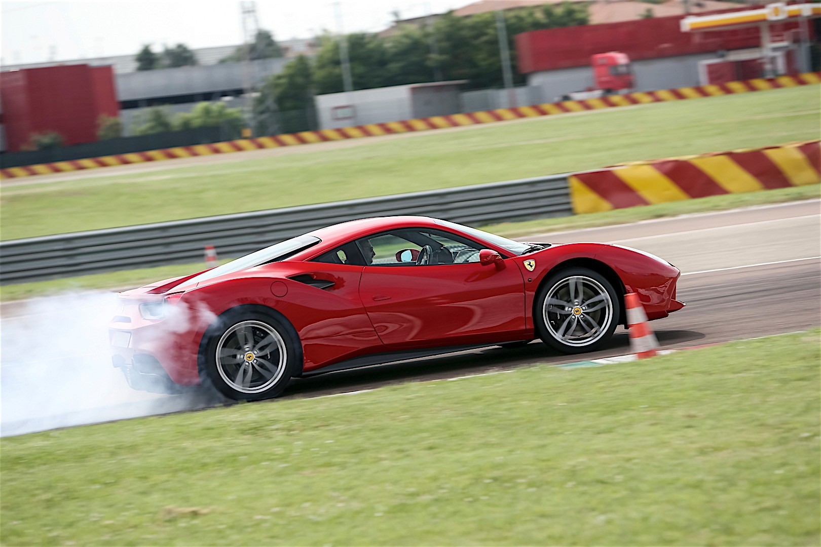 Ferrari 488 Gtb photo 26