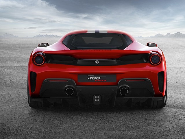 Ferrari 488 Pista photo 6