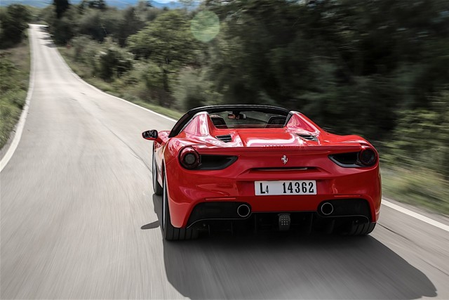 Ferrari 488 Spider foto 8