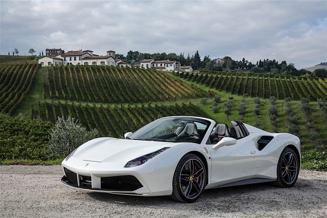 Ferrari 488 Spider foto 12