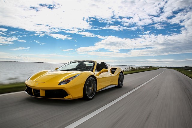 Ferrari 488 Spider foto 14