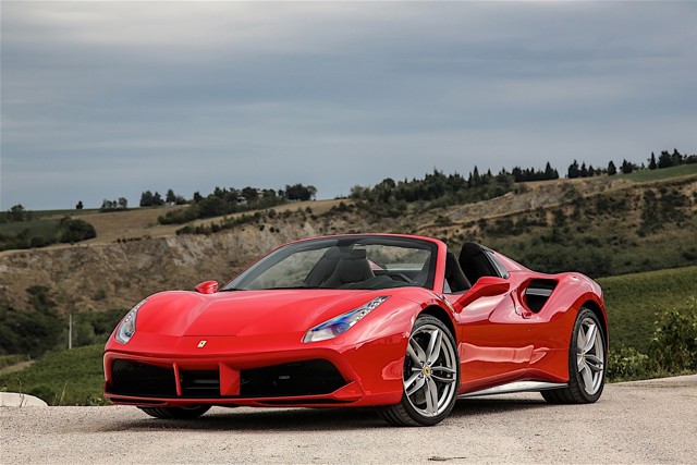 Ferrari 488 Spider foto 15