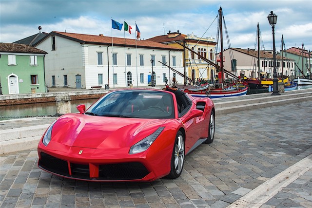 Ferrari 488 Spider foto 24