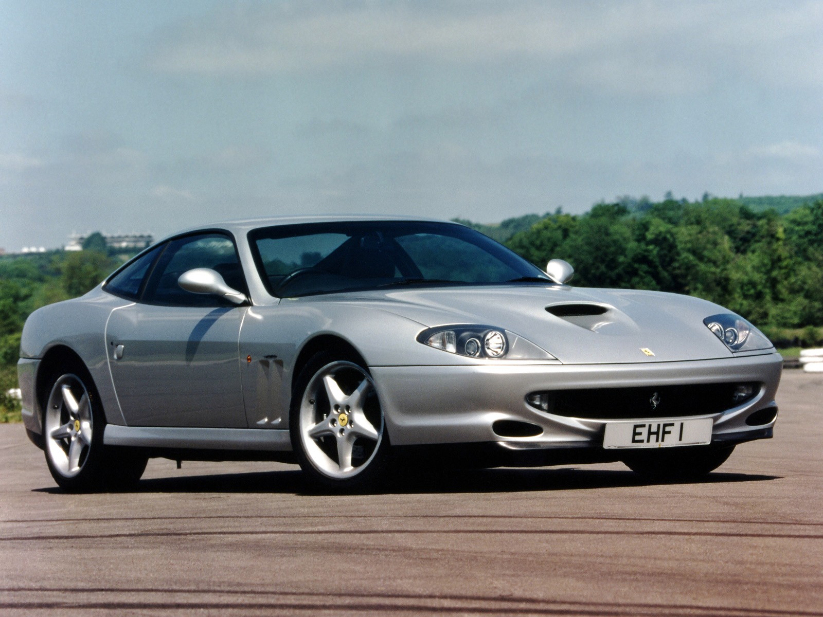 Ferrari 550/575M Maranello photo 14