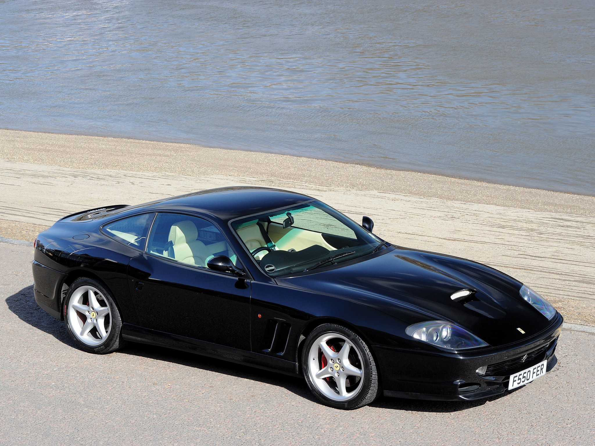 Ferrari 550/575M Maranello photo 21