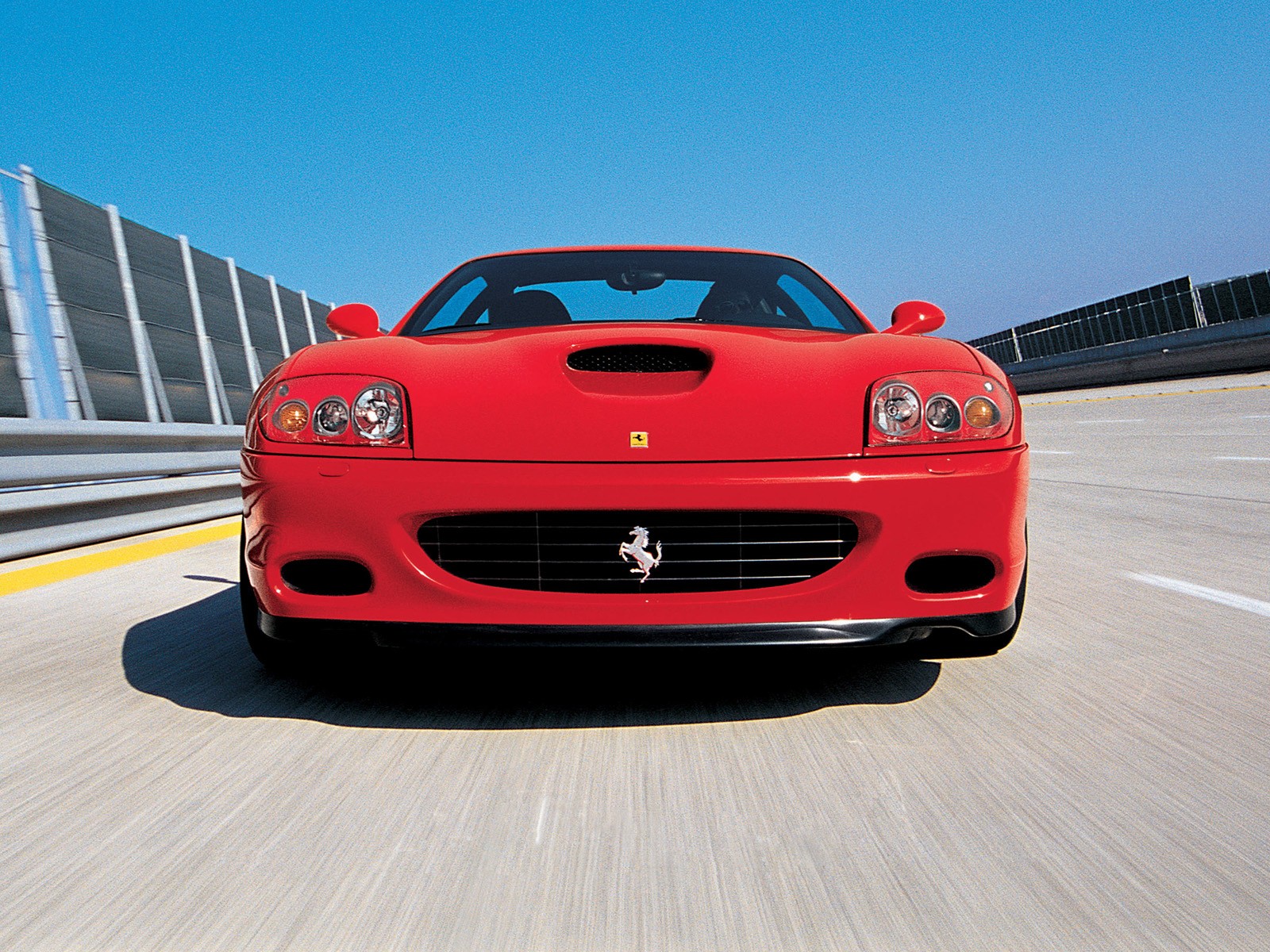 Ferrari 550/575M Maranello photo 14