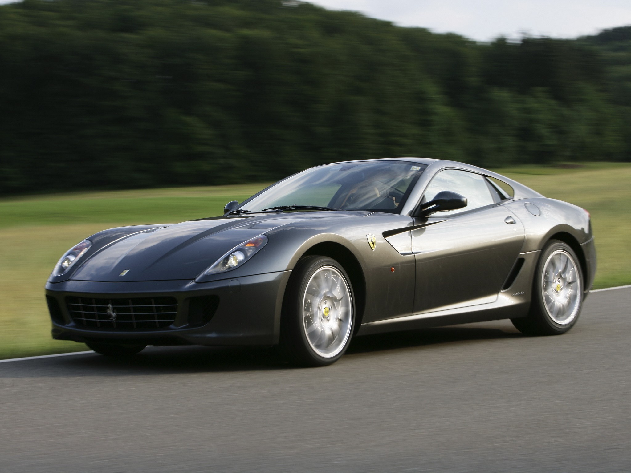 Ferrari 599 photo 13