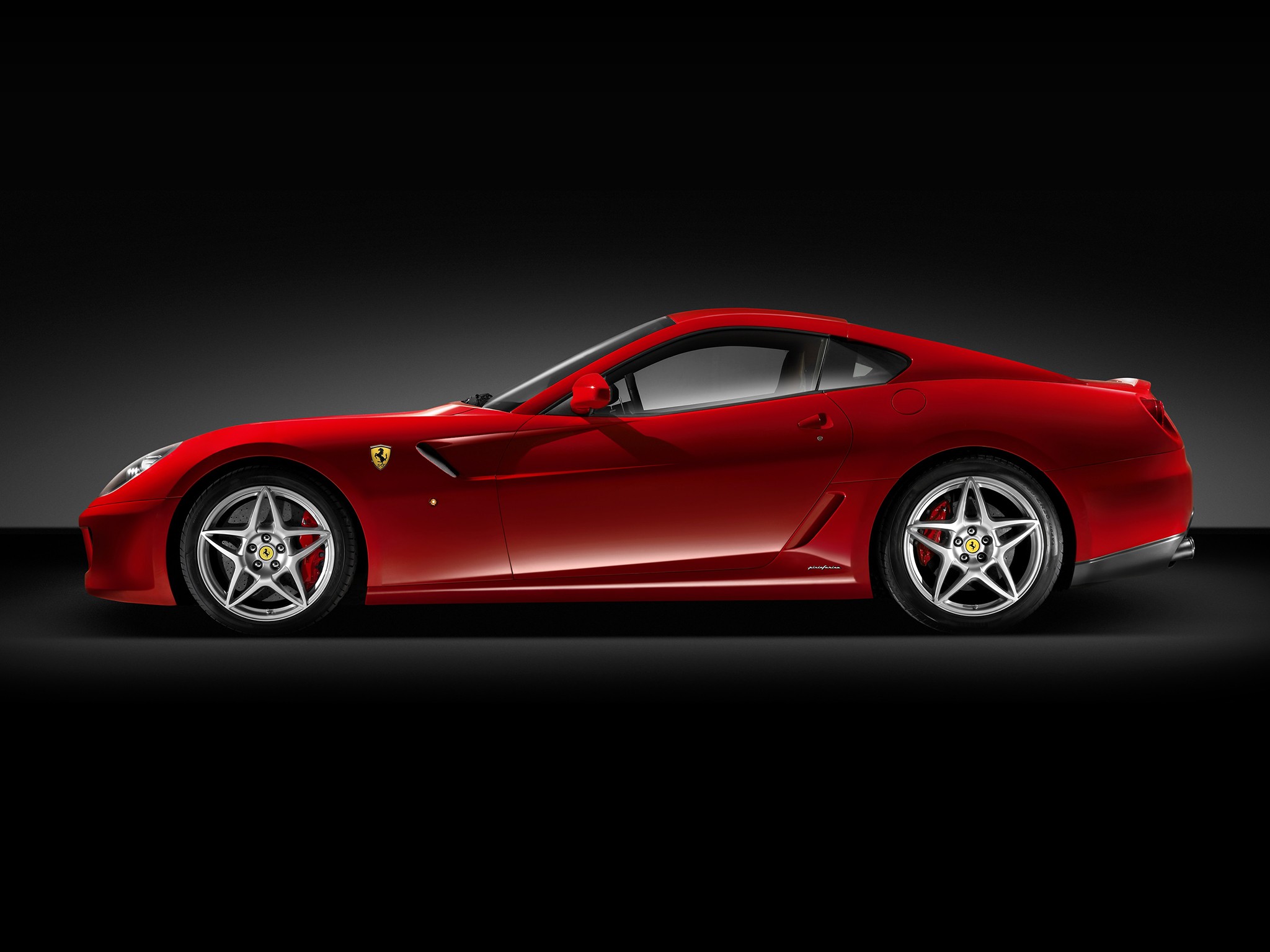 Ferrari 599 photo 17
