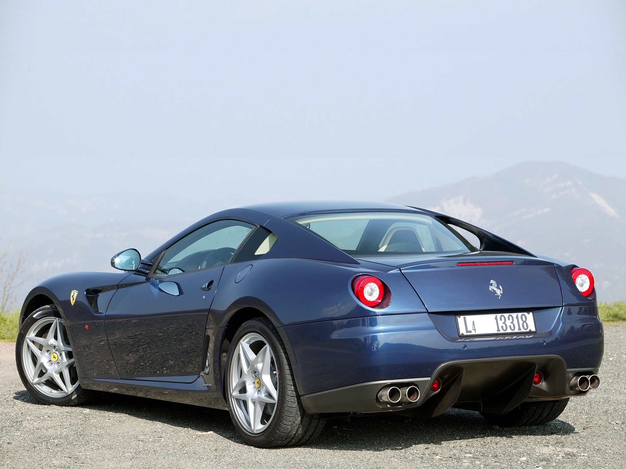 Ferrari 599 photo 22