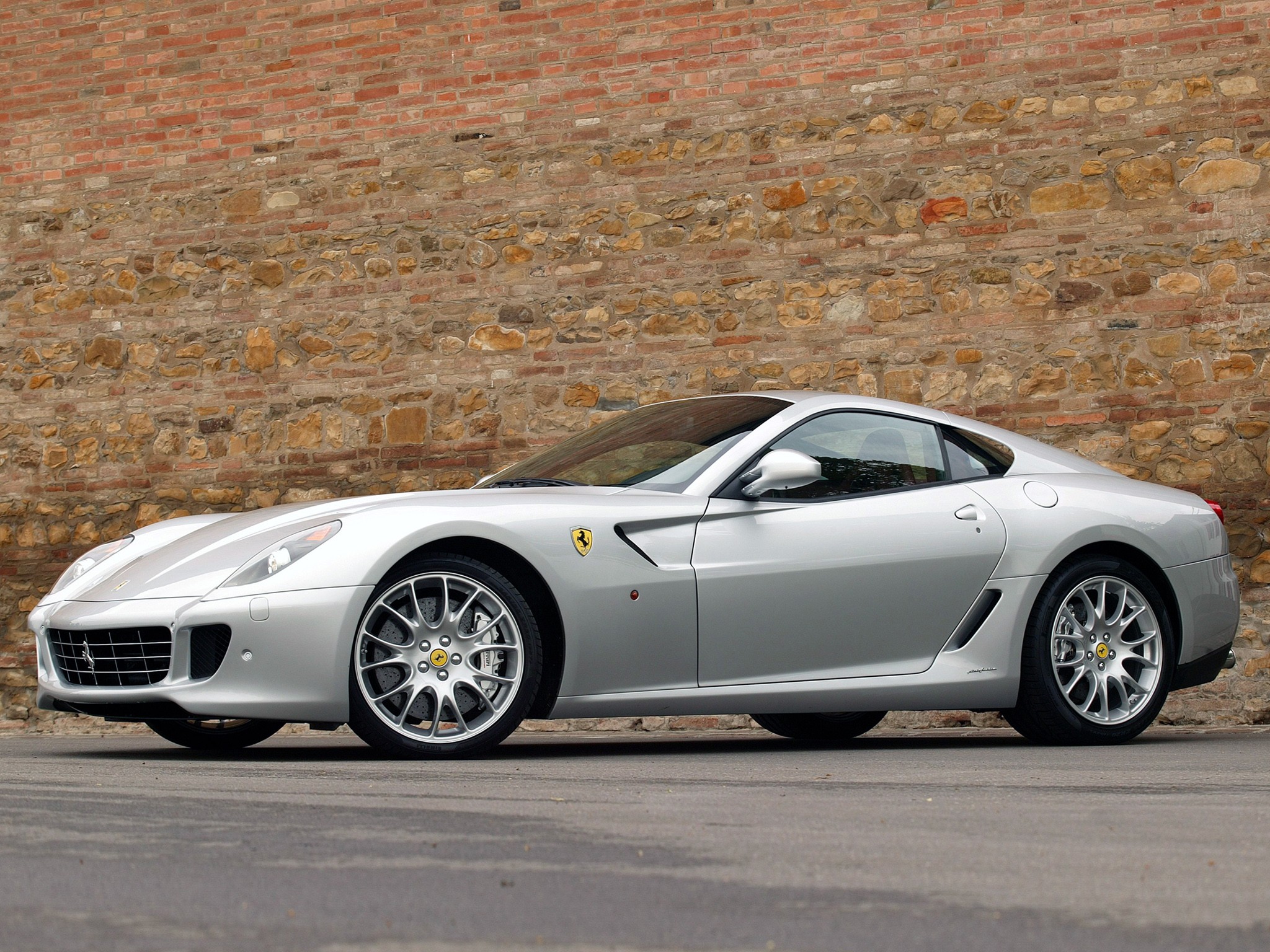 Ferrari 599 photo 26