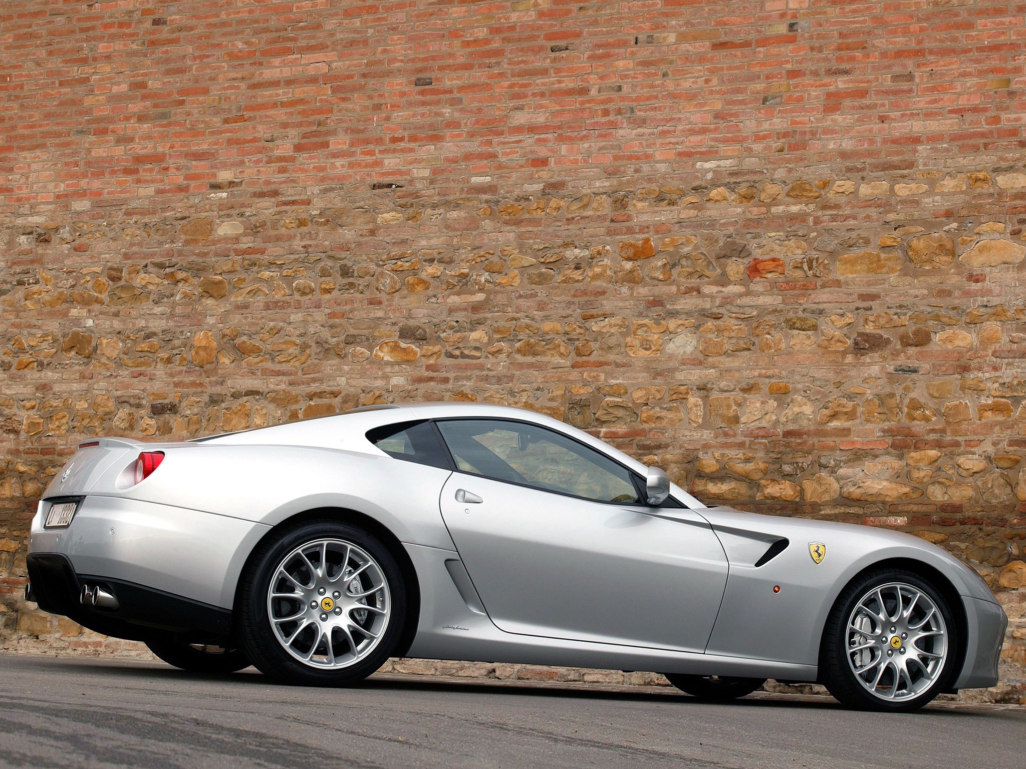 Ferrari 599 photo 28
