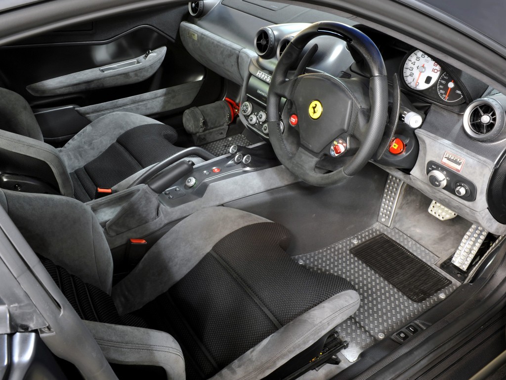 Ferrari 599 photo 19