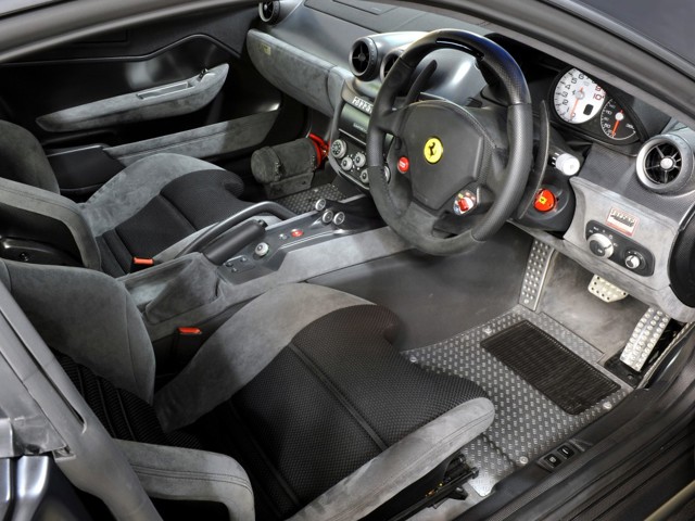 Ferrari 599 photo 19