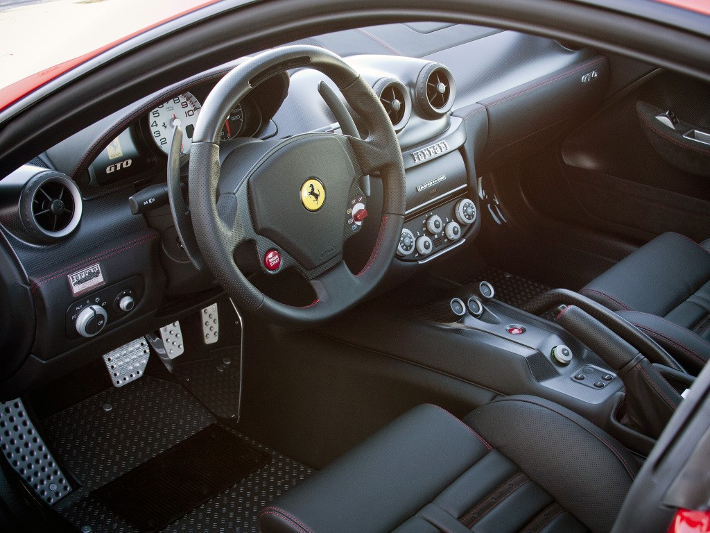 Ferrari 599 photo 22