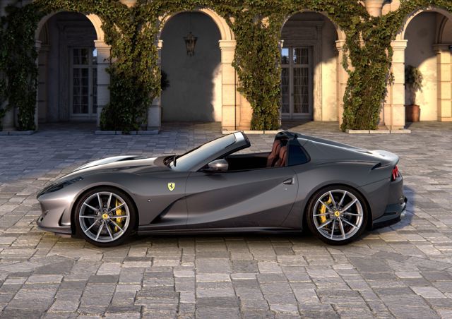 Ferrari 812 photo 4