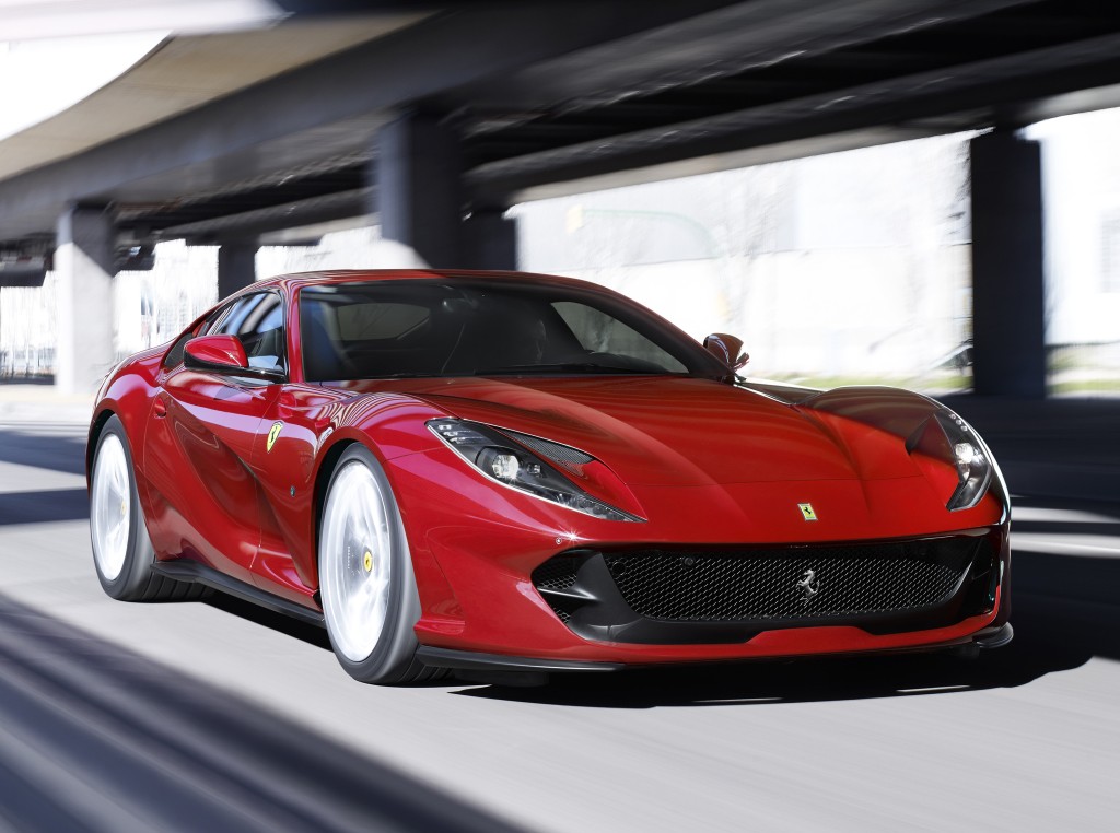 Ferrari 812 photo 19