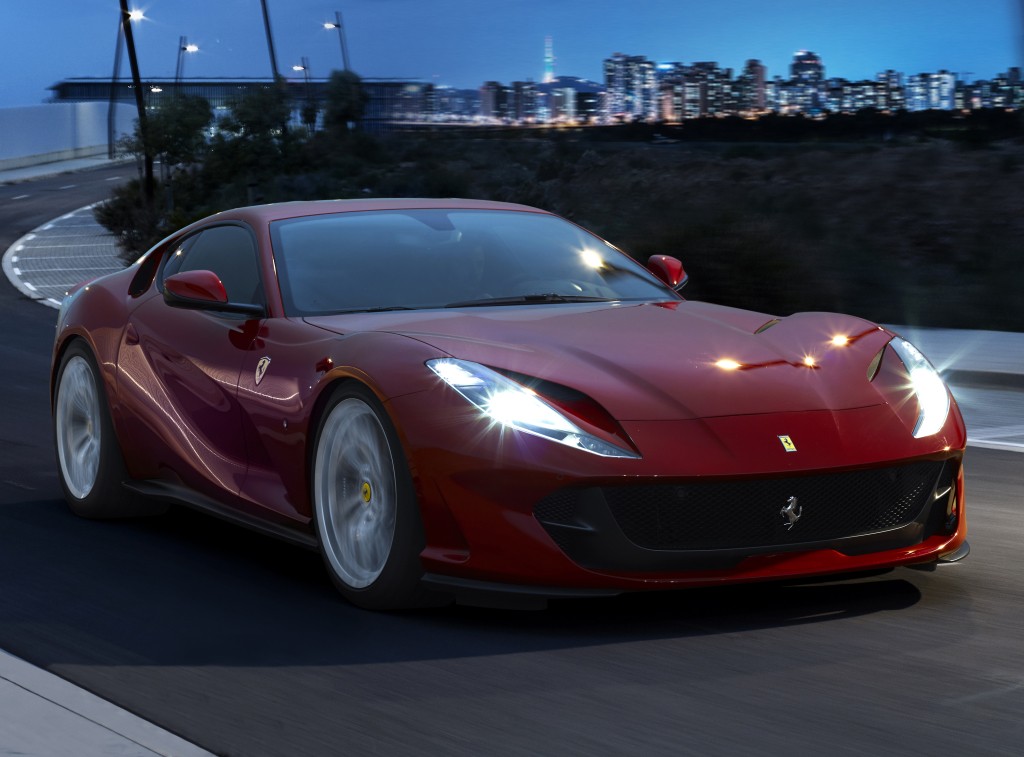 Ferrari 812 photo 24
