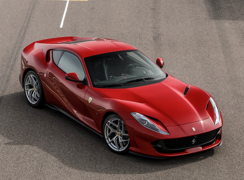 Ferrari 812 photo 32